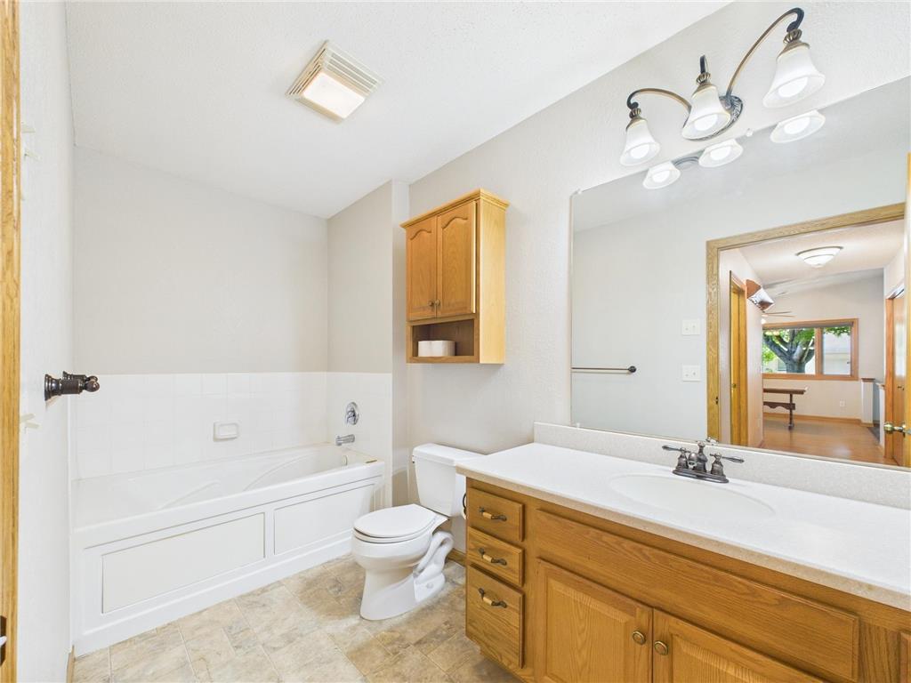 600 Boulevard Avenue NE Montgomery MN 56069 6772463 image22