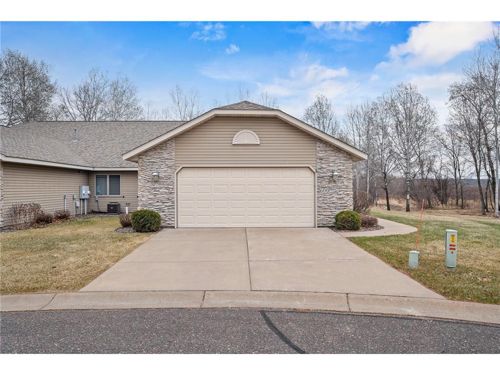 600 Deer Path #11 Osceola WI 54020 6648548 image1