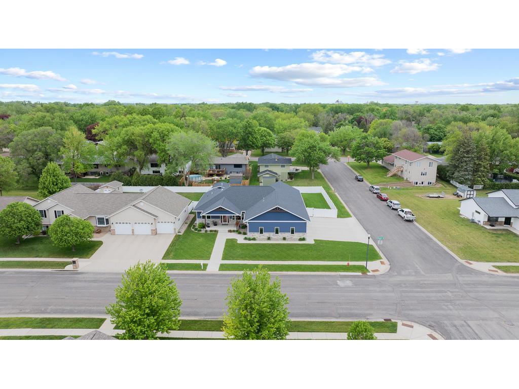 600 Elizabeth Street Marshall MN 56258 7075875 image2