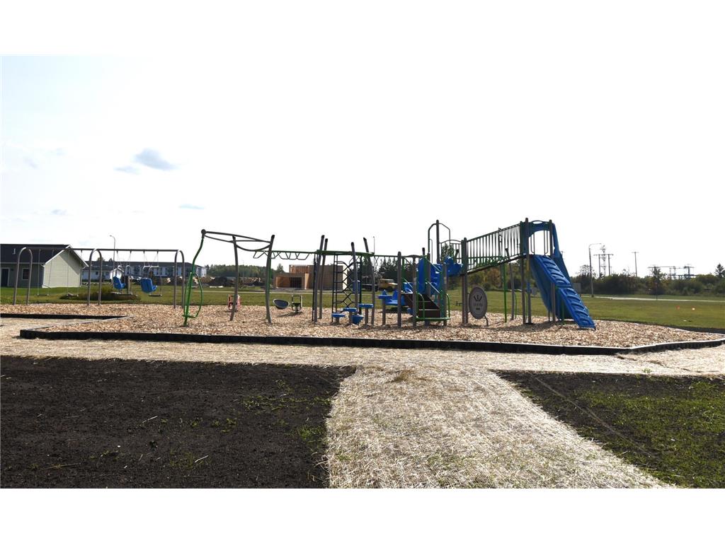 600 Garfield Street SE Warroad MN 56763 6680399 image24