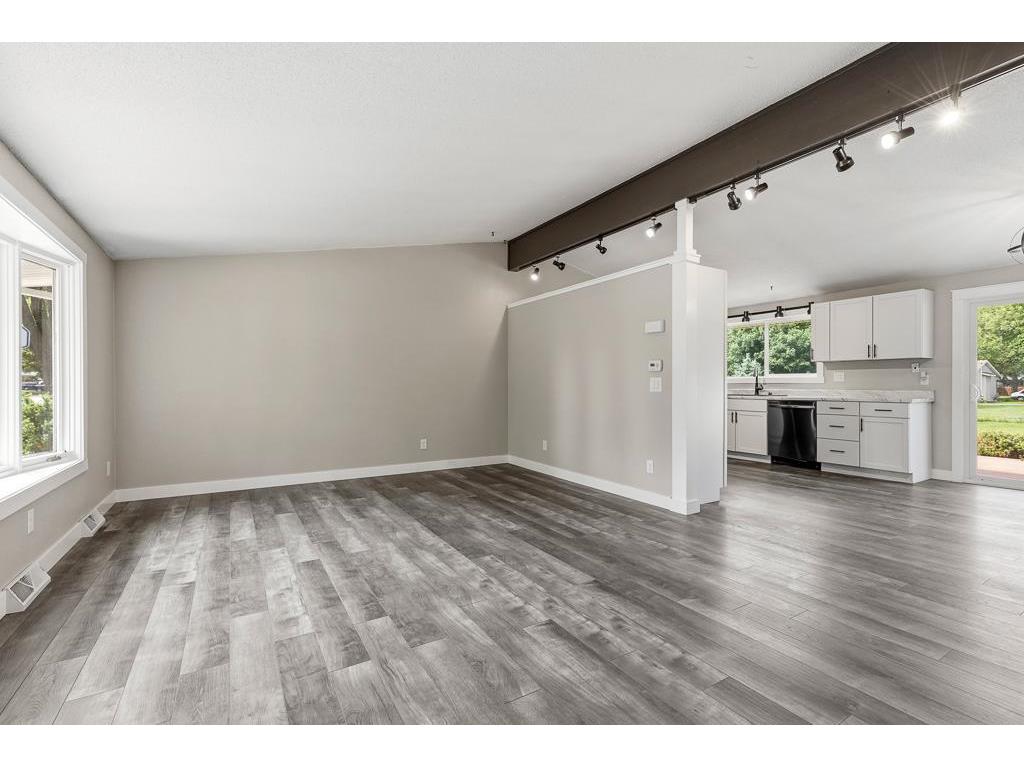 600 Lawrence Street Marshall MN 56258 7087166 image13