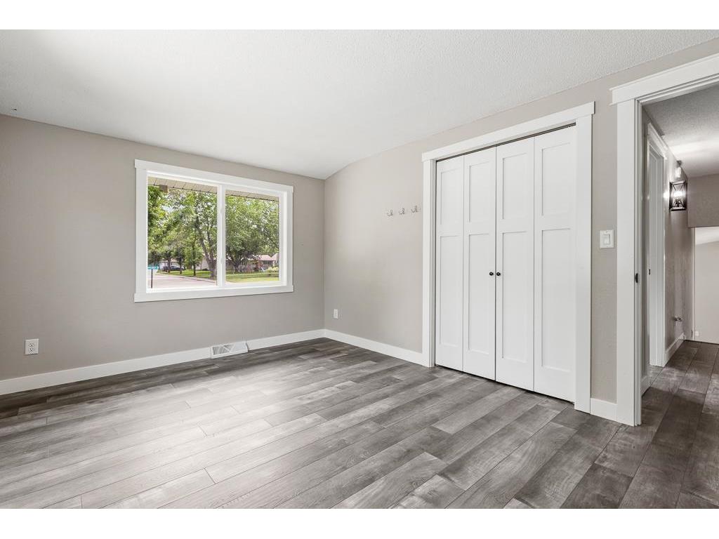 600 Lawrence Street Marshall MN 56258 7087166 image23