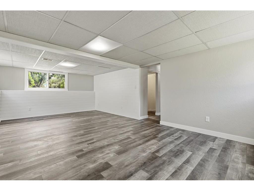 600 Lawrence Street Marshall MN 56258 7087166 image33