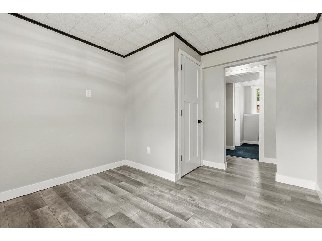 600 Lawrence Street Marshall MN 56258 7087166 image37