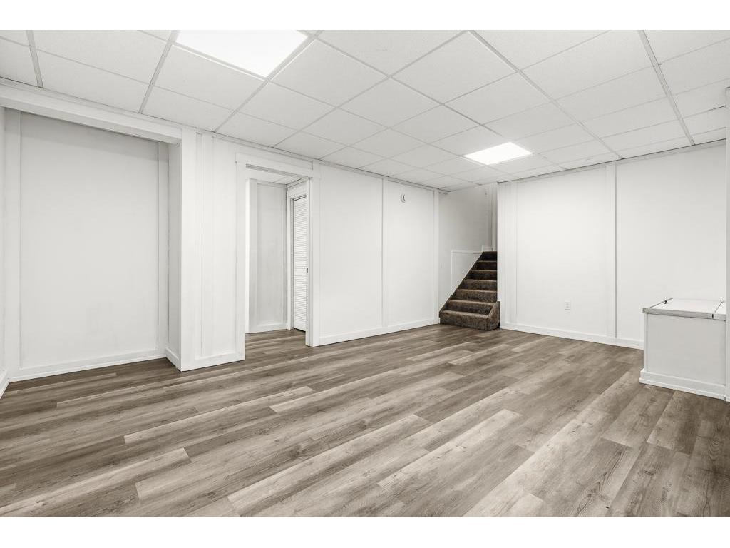 600 Lawrence Street Marshall MN 56258 7087166 image43