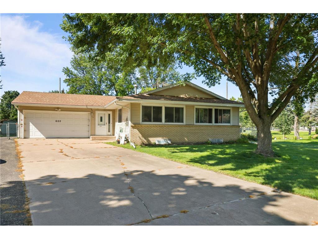 600 Maple Street NE Spring Lake Park MN 55432 6779138 image1