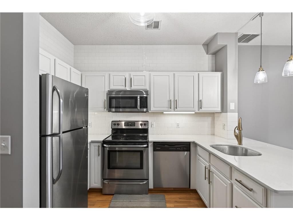 600 N 2nd Street #112 Minneapolis MN 55401 7043439 image10