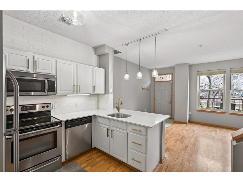 600 N 2nd Street #112 Minneapolis MN 55401 7043439 image9