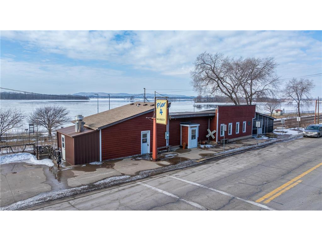 600 N Main Street Alma WI 54610 7022782 image1