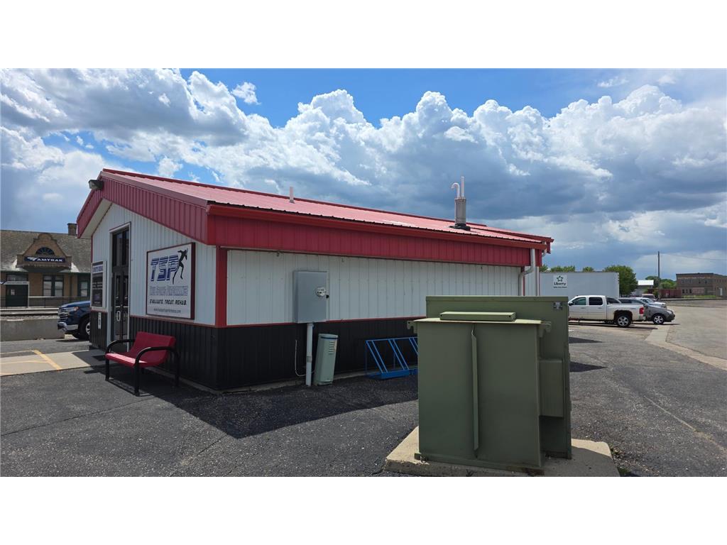 600 N Washington Avenue Detroit Lakes MN 56501 7092149 image38