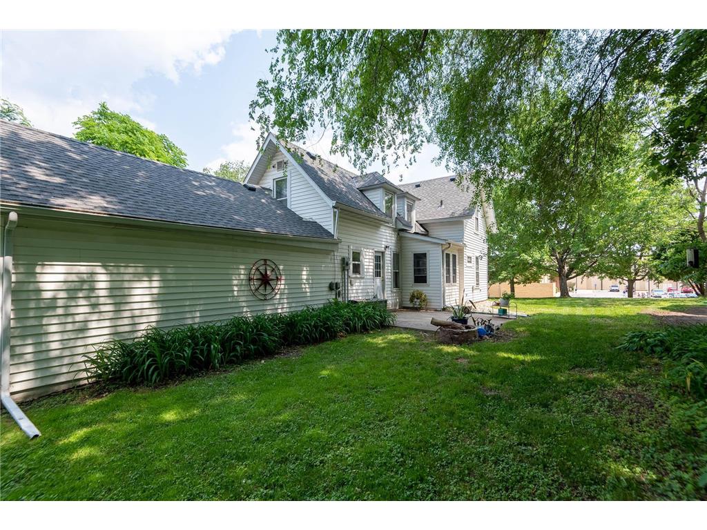 600 S Washington Avenue Saint Peter MN 56082 6386241 image1