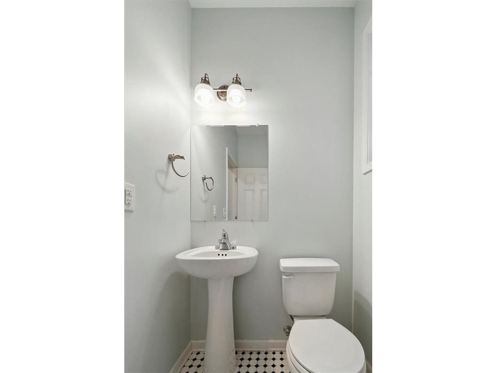 600 W 32nd Street #2 Minneapolis MN 55408 7083339 image10