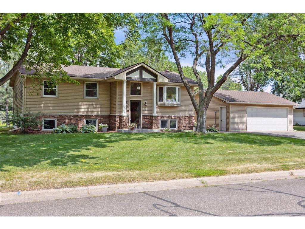 6000 111 1/2 Avenue N, Champlin, MN 55316 MLS 6237230 Edina Realty