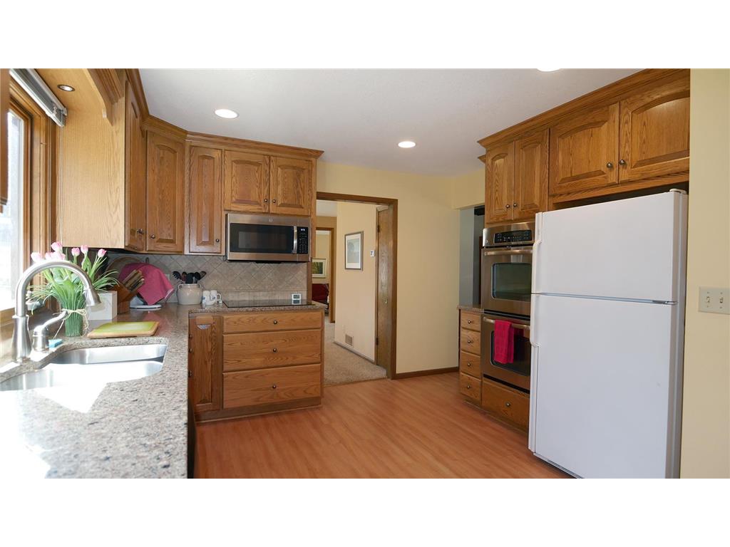 6000 Timberglade Circle Bloomington MN 55438 7050372 image3