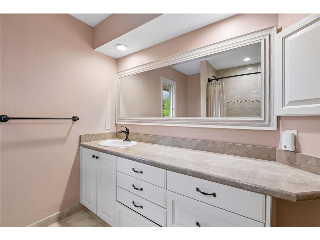6001 W 98th Street Bloomington MN 55438 7058456 image19