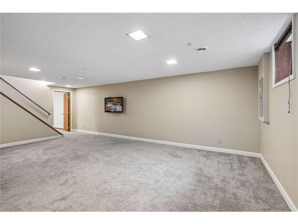 6001 W 98th Street Bloomington MN 55438 7058456 image27