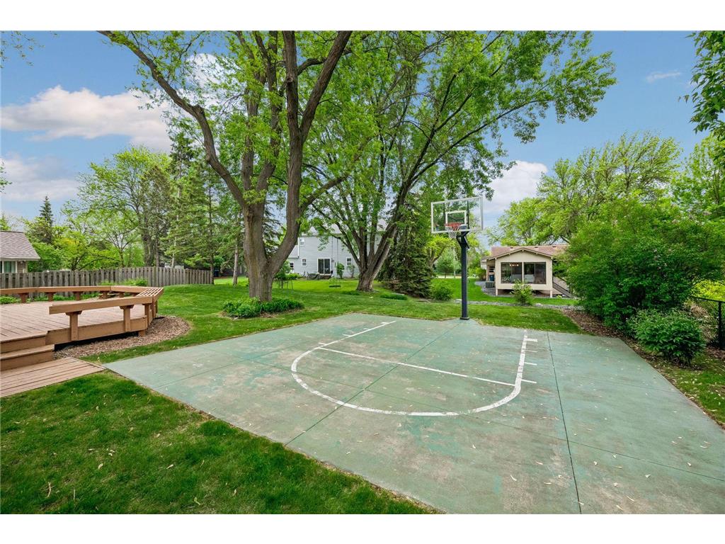 6001 W 98th Street Bloomington MN 55438 7058456 image32