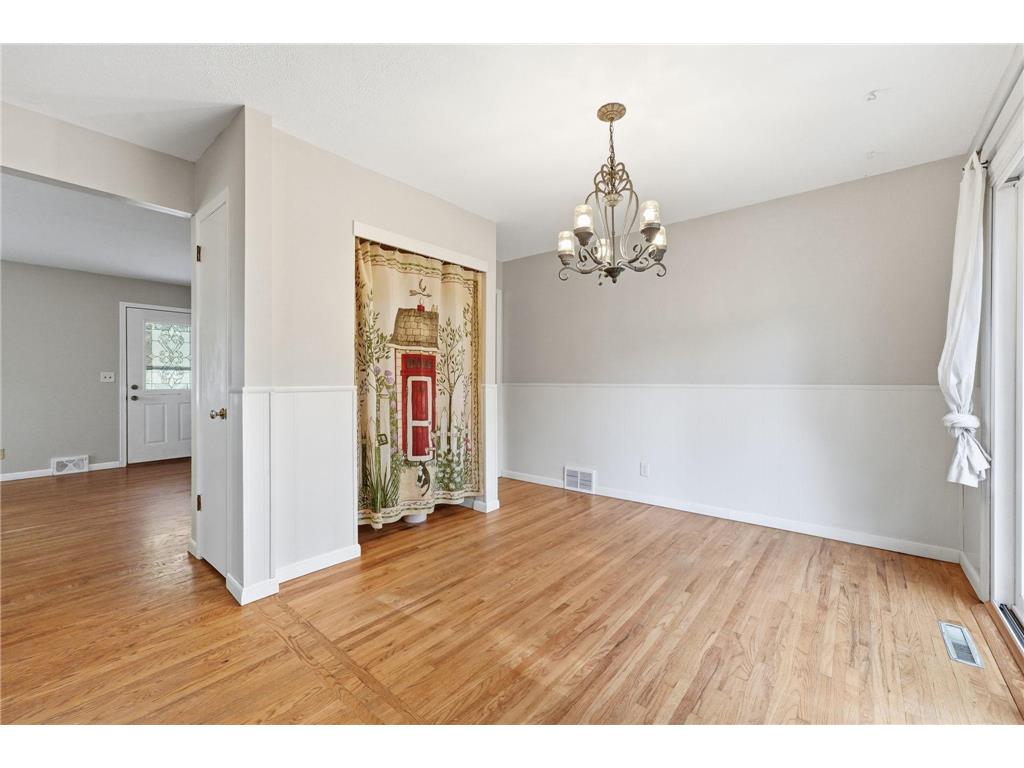 6009 Quebec Avenue N New Hope MN 55428 7106497 image11