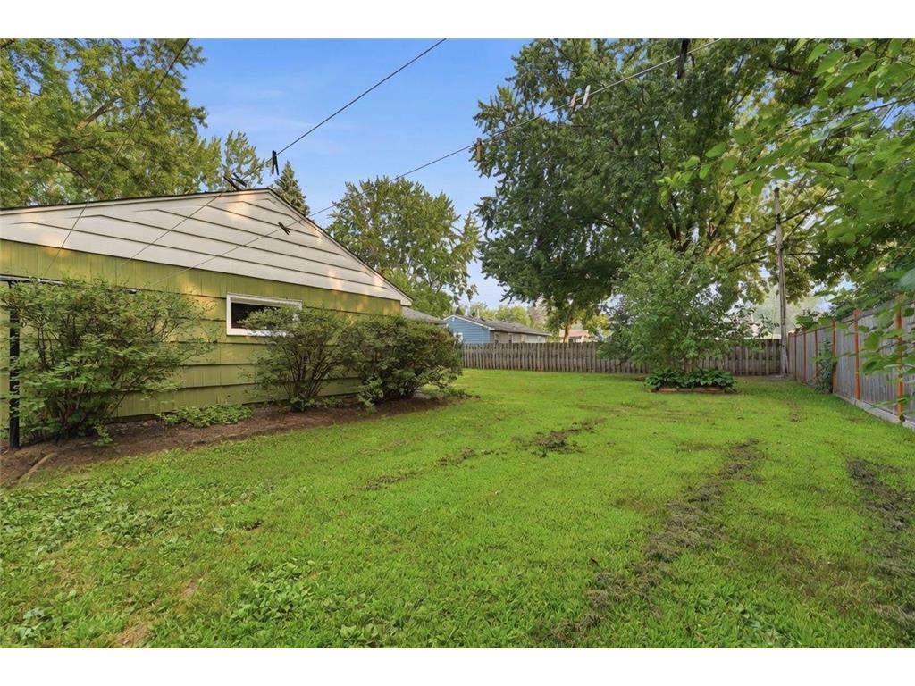 6009 Quebec Avenue N New Hope MN 55428 7106497 image46