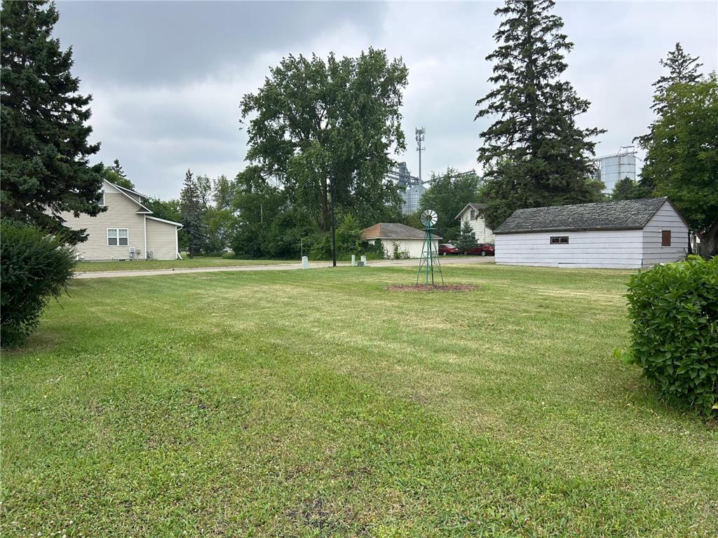 601 11th Street E Thief River Falls MN 56701 7111210 image14