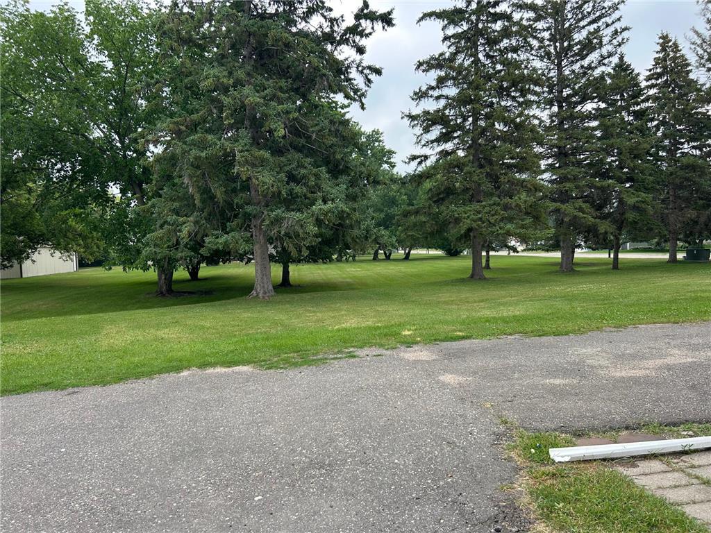 601 11th Street E Thief River Falls MN 56701 7111210 image15