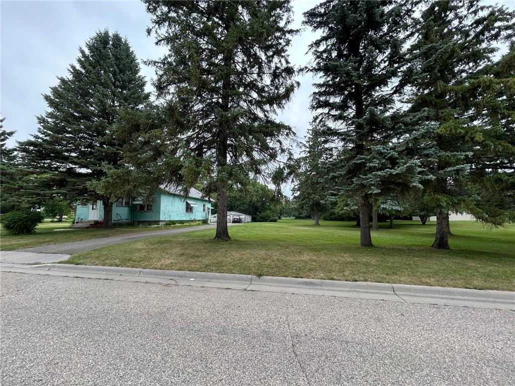 601 11th Street E Thief River Falls MN 56701 7111210 image3