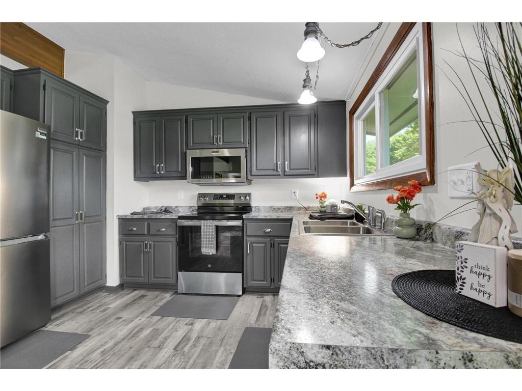 601 25th Avenue SW Willmar MN 56201 7110175 image3