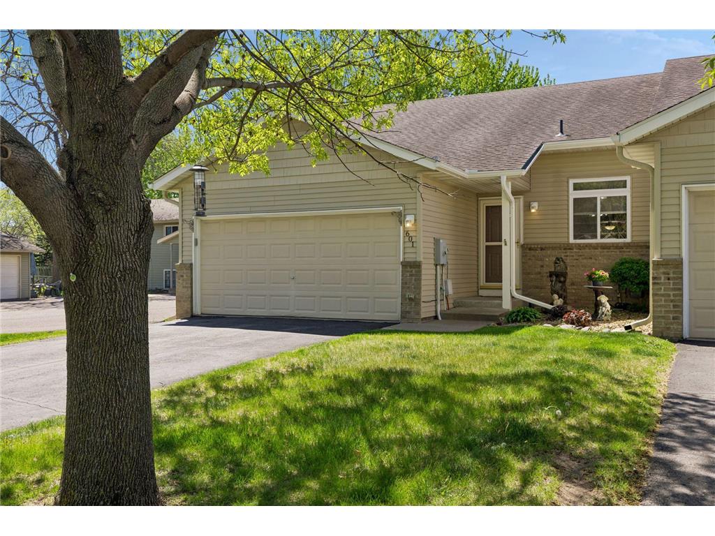 601 35th Street W Hastings MN 55033 7067102 image1