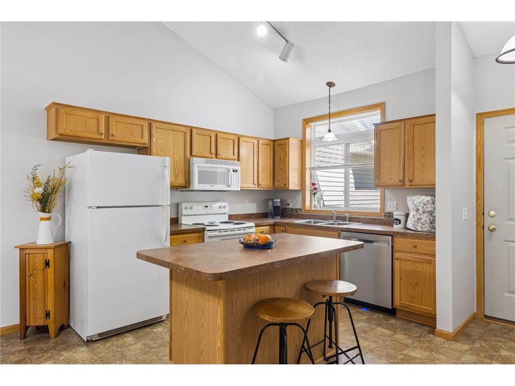 601 35th Street W Hastings MN 55033 7067102 image5