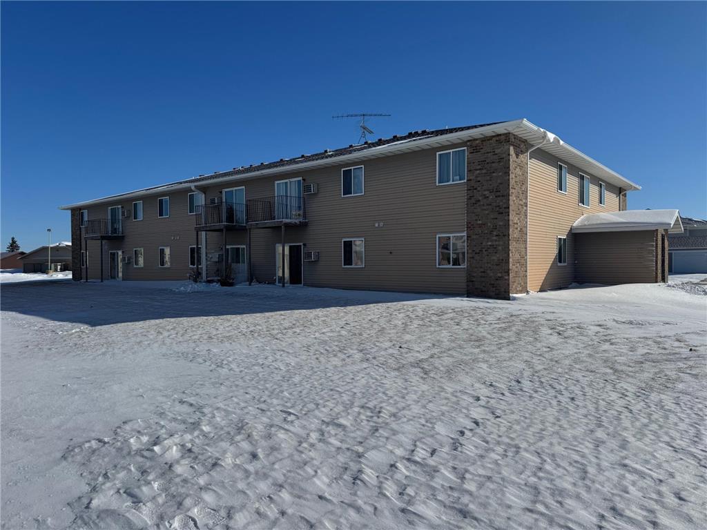 601 7th Street SW Roseau MN 56751 7038243 image1