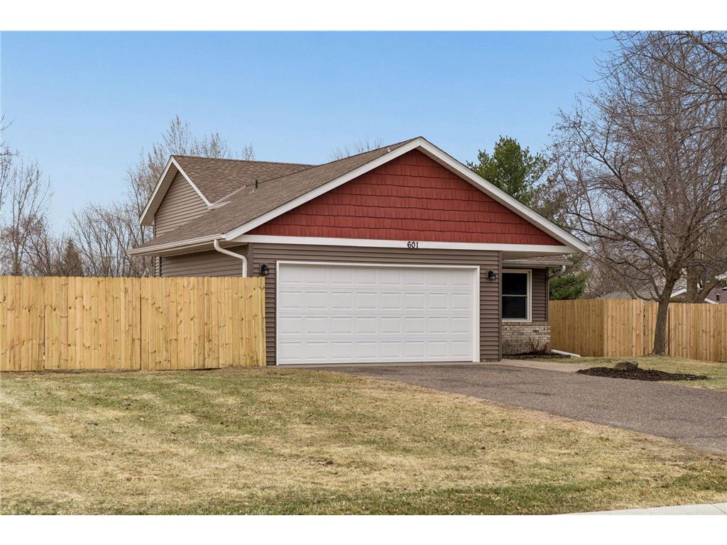 601 Cedar Street SW Isanti MN 55040 7053293 image42