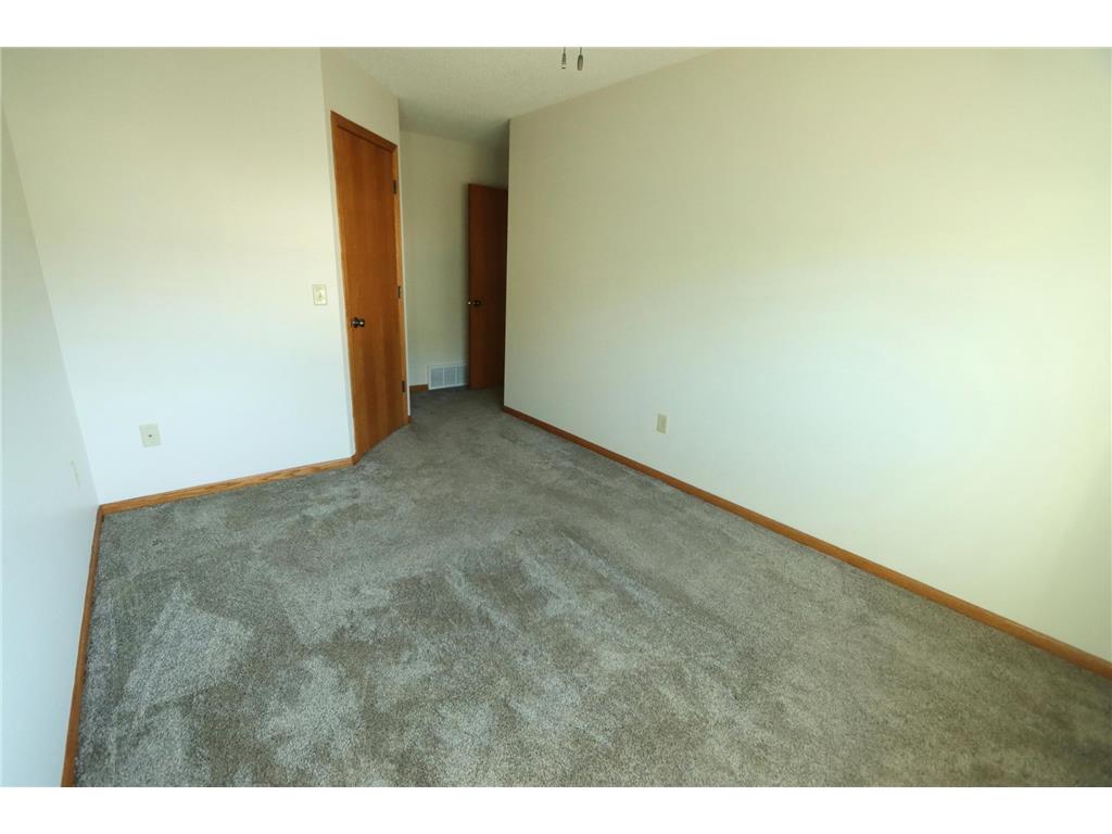601 Cottonwood Avenue N Litchfield MN 55355 7044342 image19