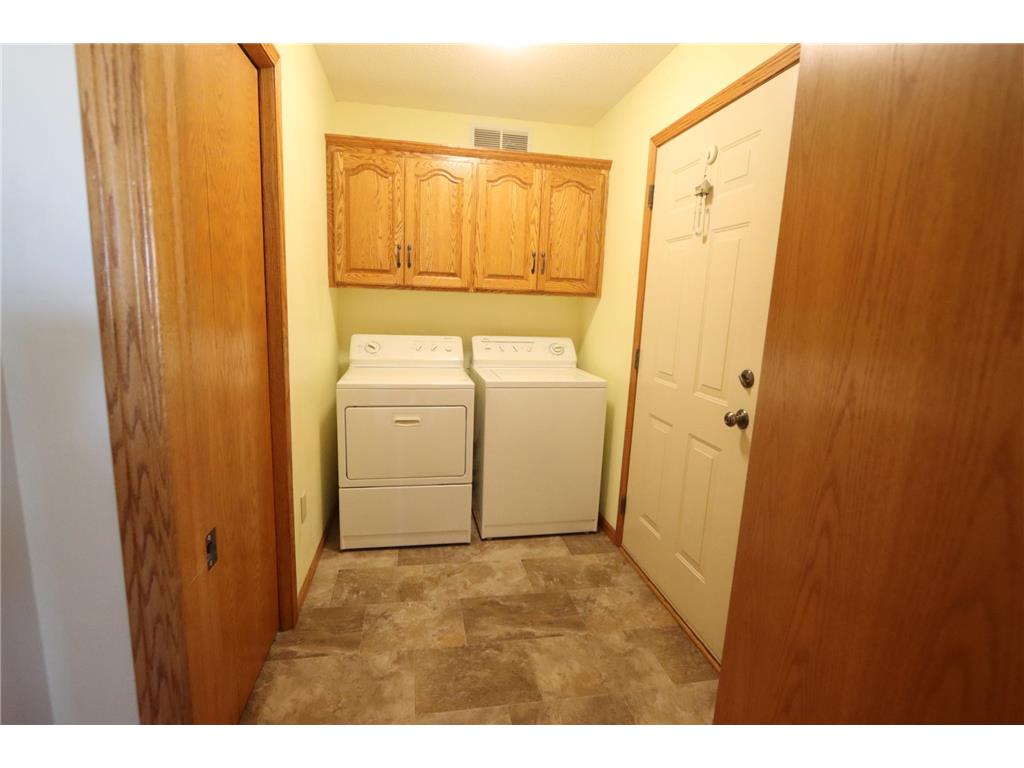 601 Cottonwood Avenue N Litchfield MN 55355 7044342 image24