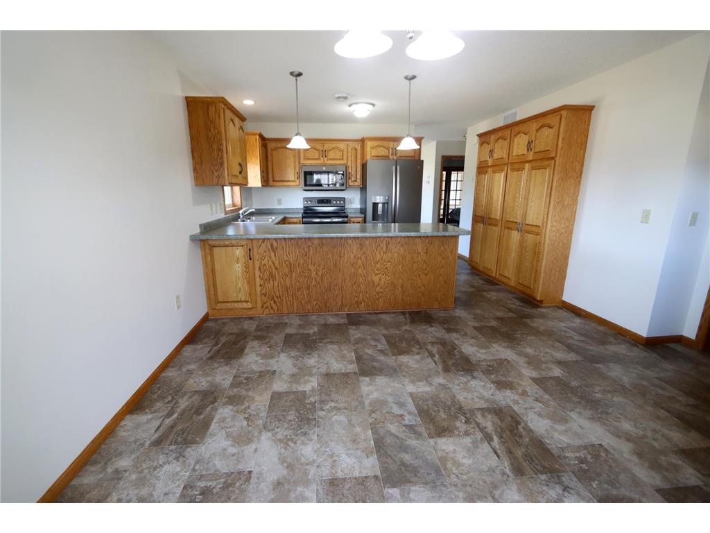 601 Cottonwood Avenue N Litchfield MN 55355 7044342 image3