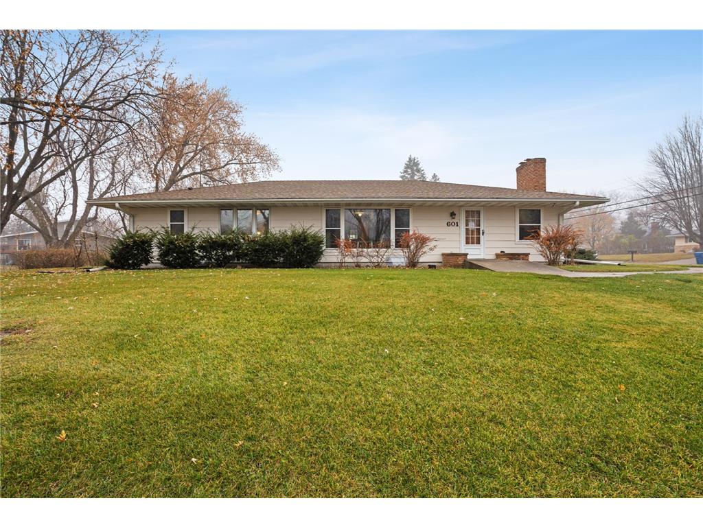 601 E 103rd Street Bloomington MN 55420 6820447 image1