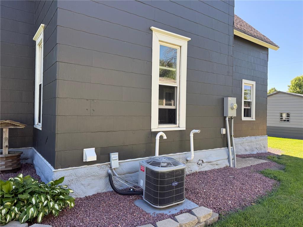 601 E Depue Avenue Olivia MN 56277 7093570 image29