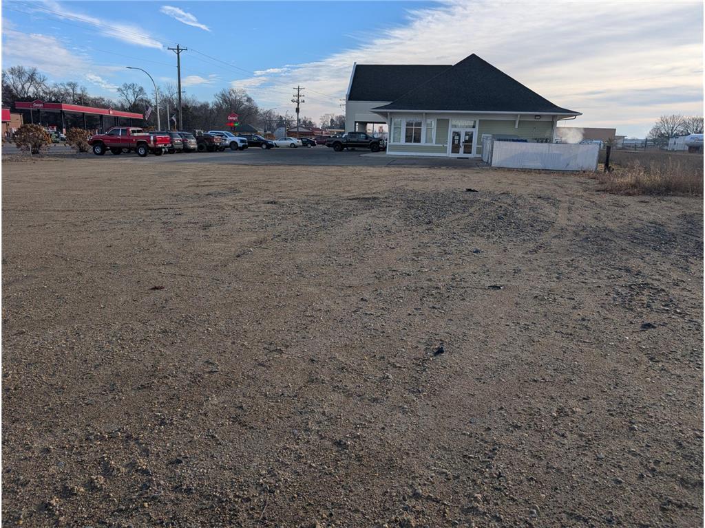 601 E Highway 12 Litchfield MN 55355 6821354 image1