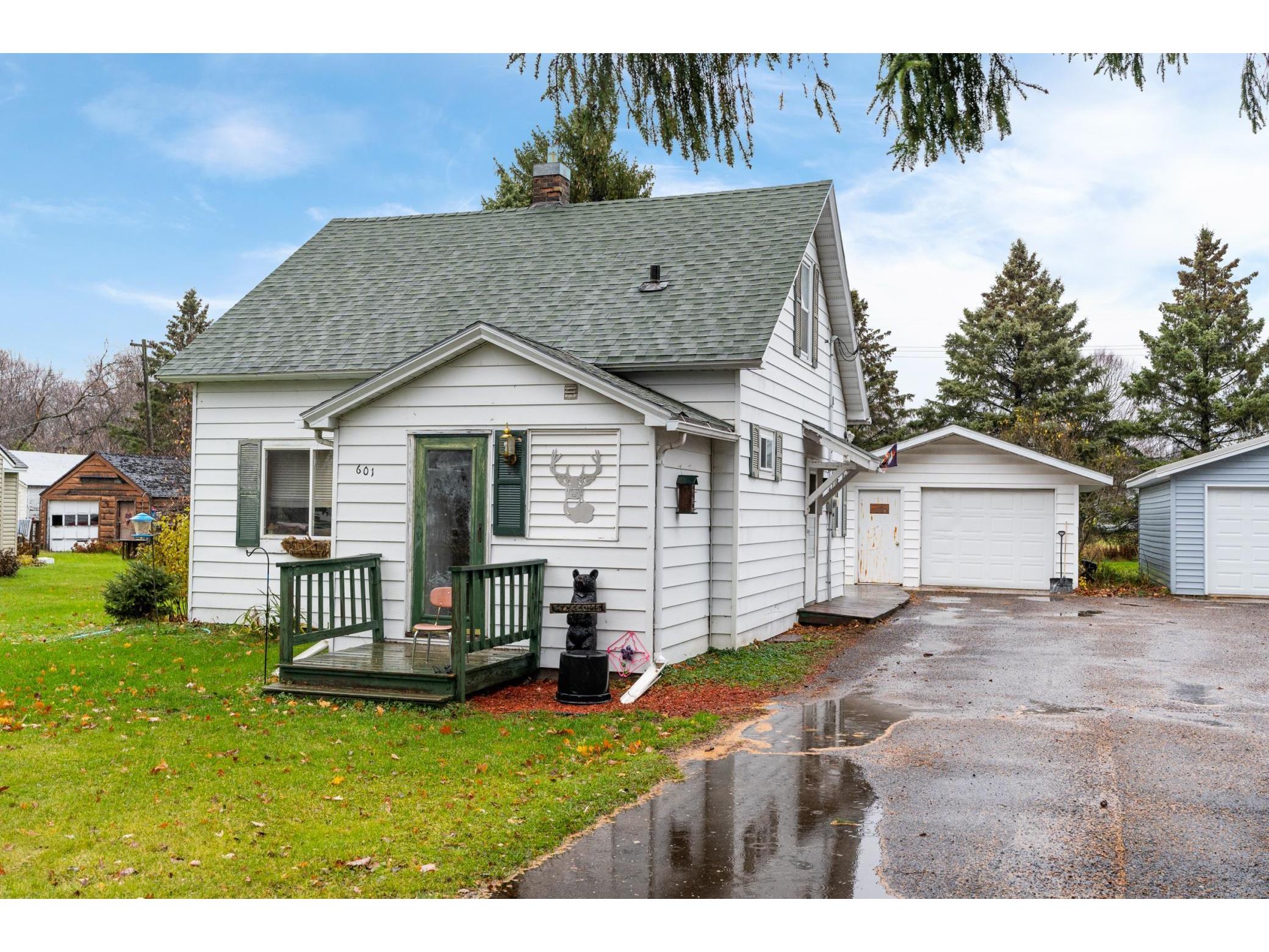 601 E Park Avenue E, Luck, WI 54853 MLS 6126038 Edina Realty