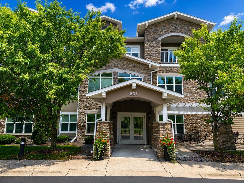 601 Levander Way #320 South Saint Paul MN 55075 7106803 image1