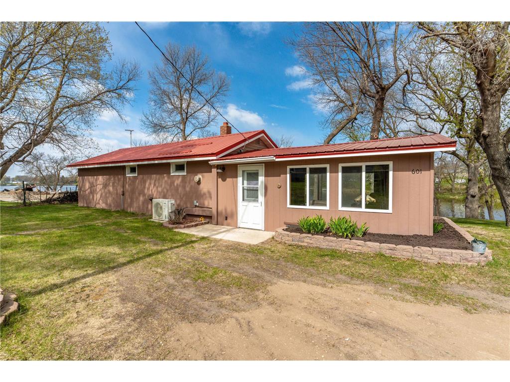 601 Main Street N Underwood MN 56586 - Bass Lake 7071496 image35