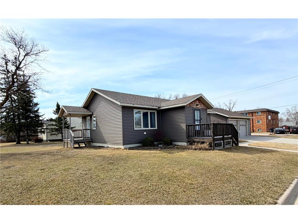 601 Main Street S Karlstad MN 56732 7060918 image1