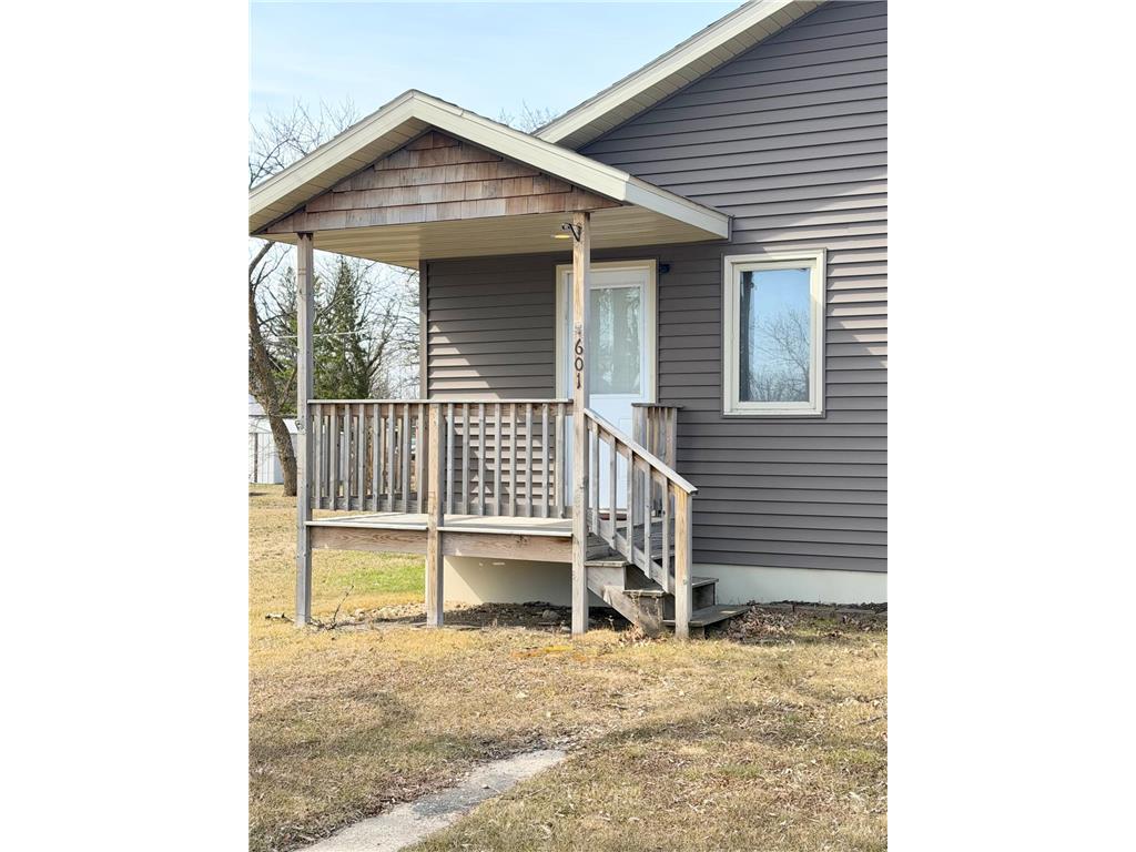 601 Main Street S Karlstad MN 56732 7060918 image3