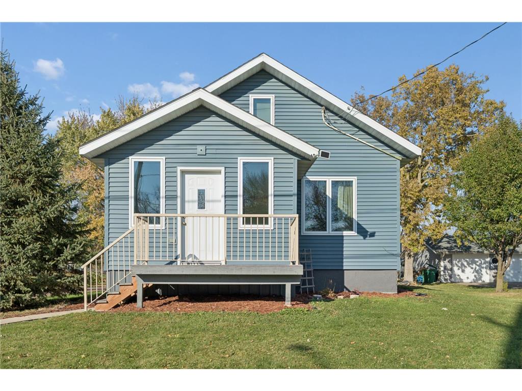 601 Mill Avenue NE Montgomery MN 56069 6814246 image1