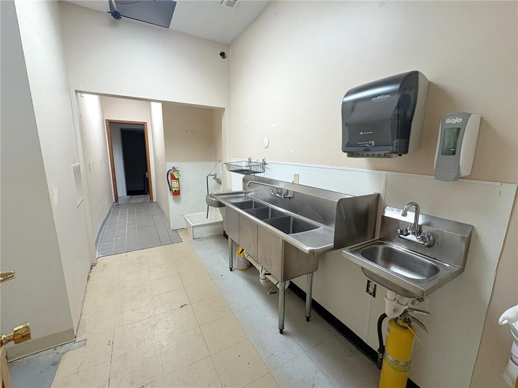 601 Minnesota Avenue W #Entire Bldg Walker MN 56484 7026793 image13