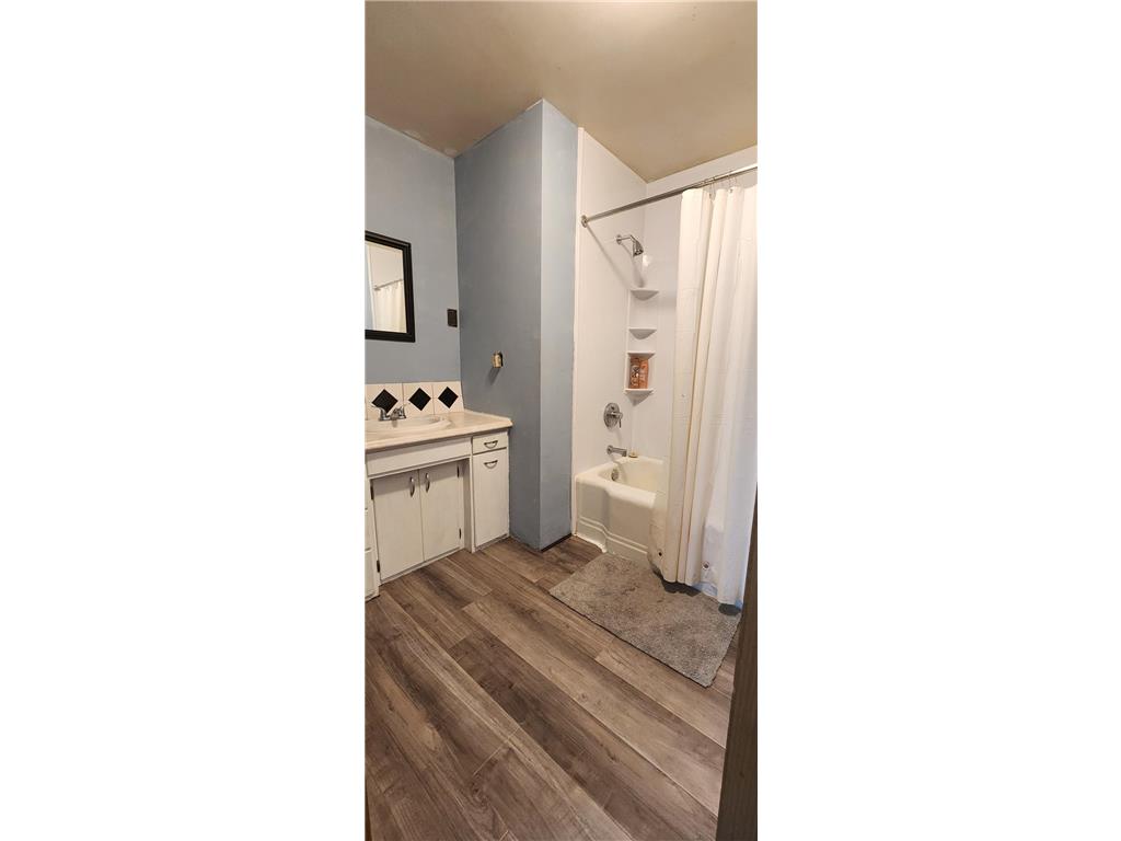 601 N Bruce Street Marshall MN 56258 7107376 image11