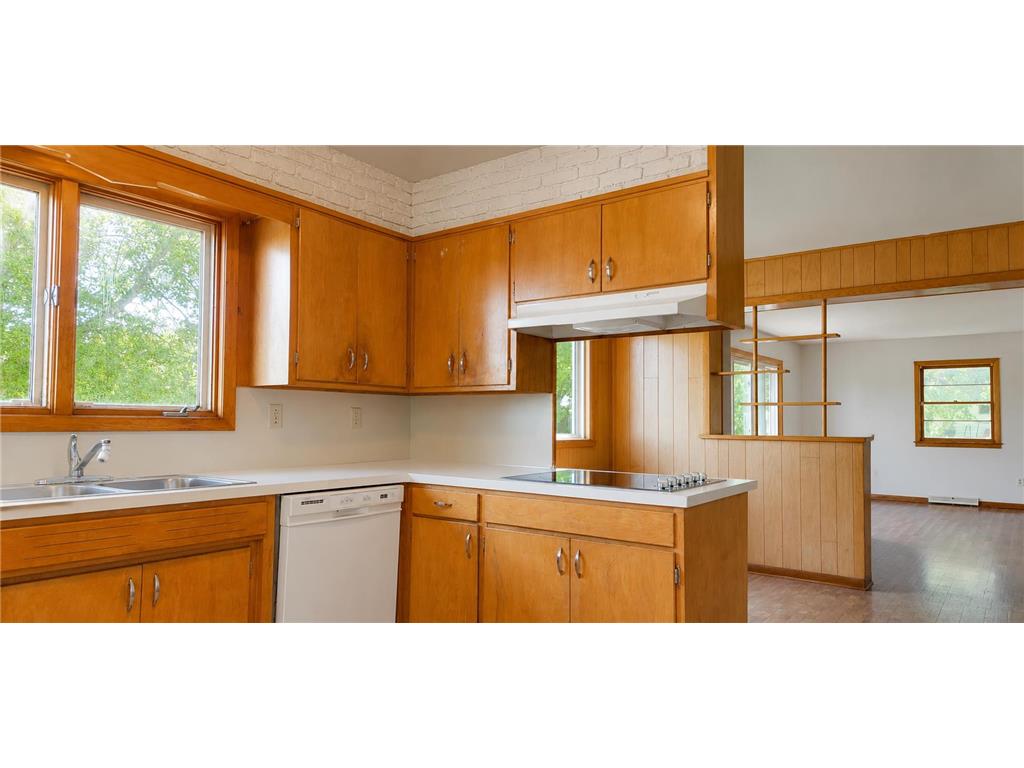 601 N Bruce Street Marshall MN 56258 7107376 image4