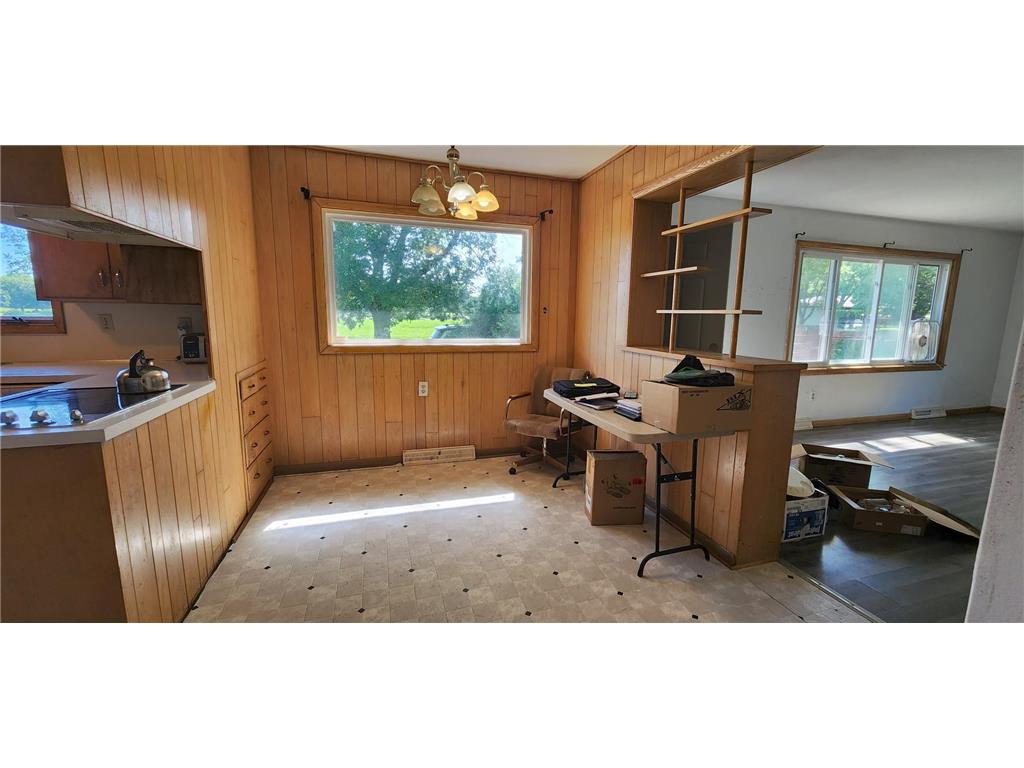 601 N Bruce Street Marshall MN 56258 7107376 image6