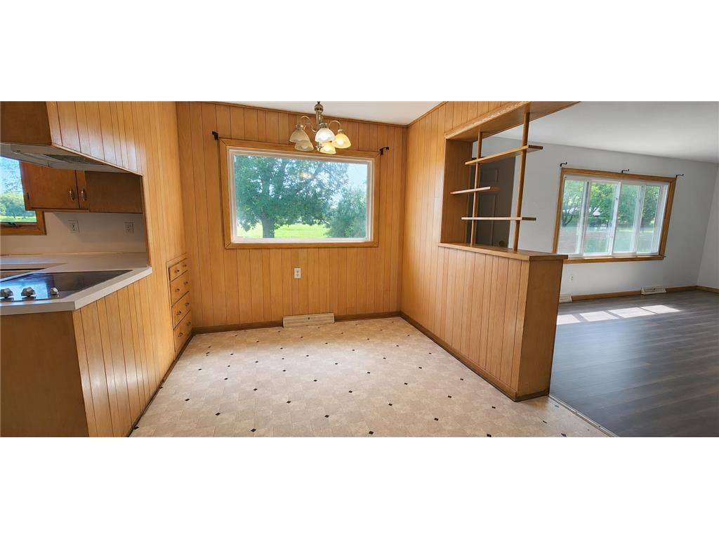 601 N Bruce Street Marshall MN 56258 7107376 image7