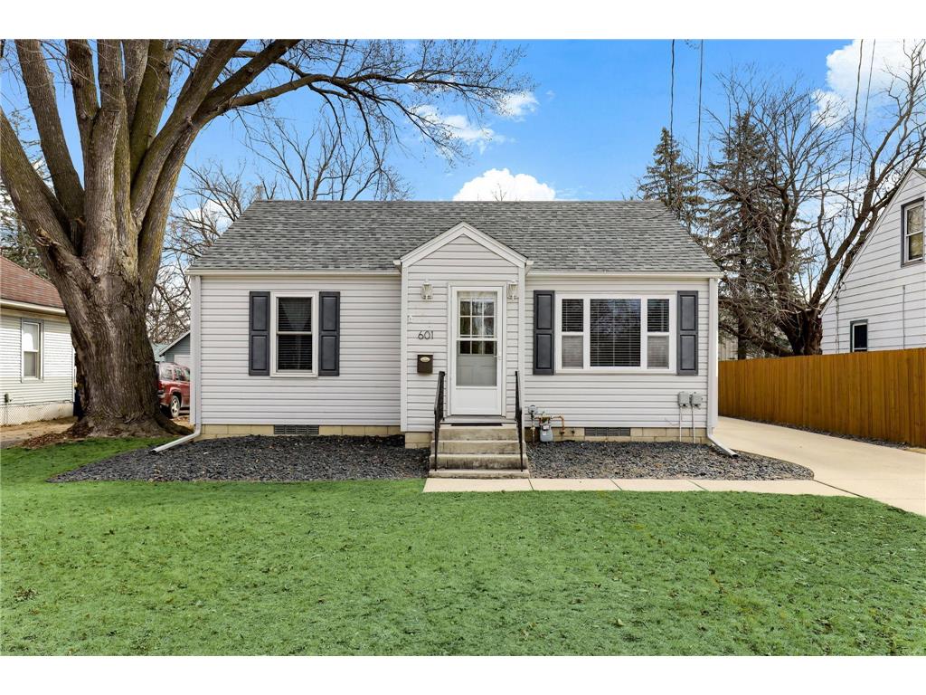 601 Park Avenue NW Faribault MN 55021 6678142 image1