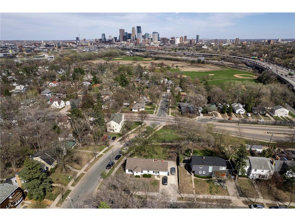 601 Queen Avenue S Minneapolis MN 55405 6695671 image2